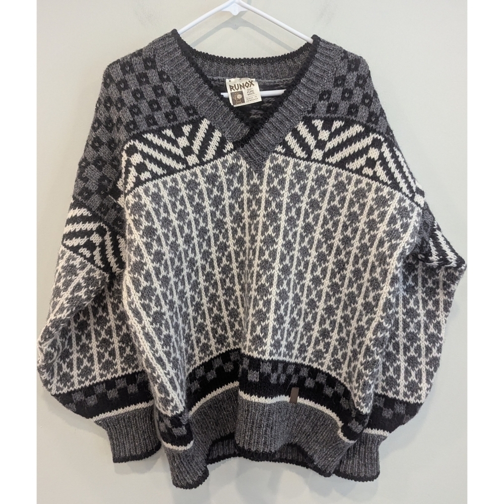 Runox Knit Nordic Denmark 100% Pure Wool Patterned Sweater Size Medium